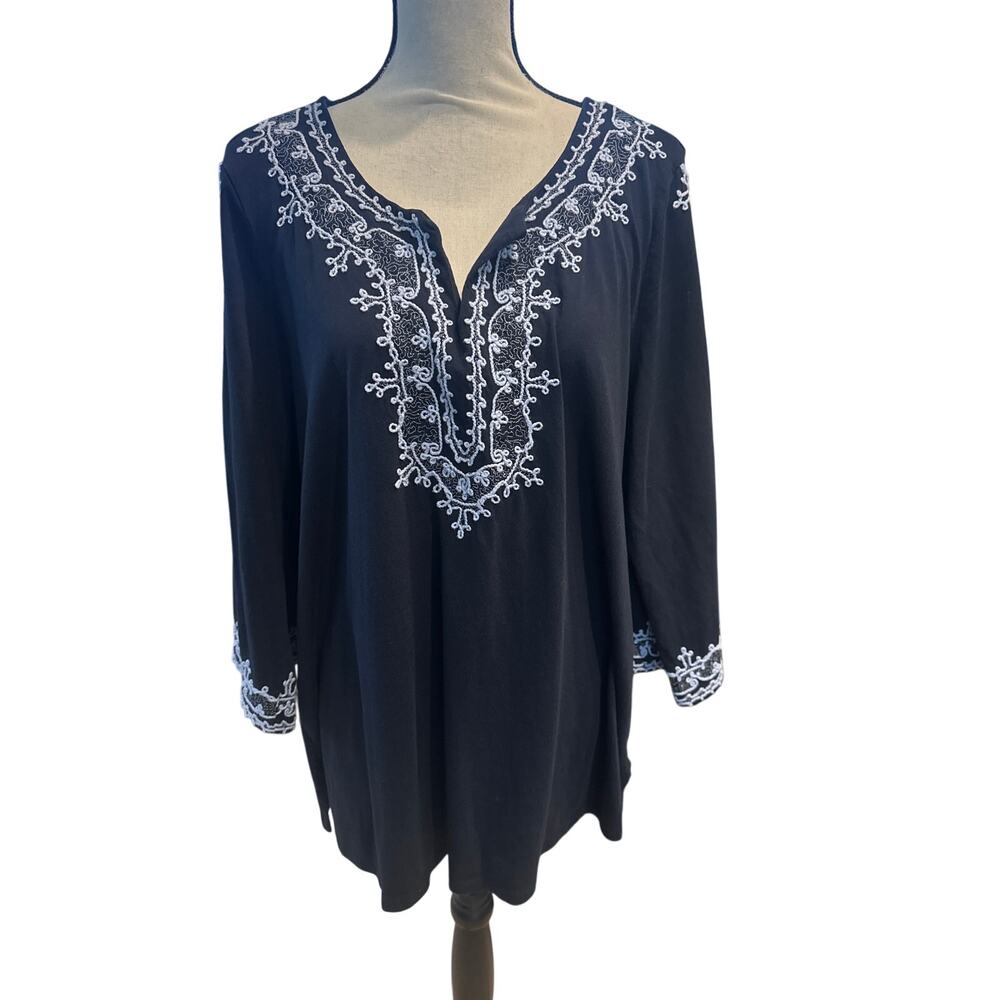 Women’s J. Jill Black Embroidered Top. Size XL